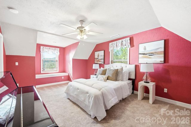 394 Hummingbird Lane, Elk Park, NC 28622