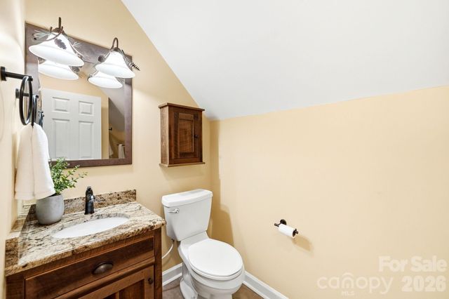 394 Hummingbird Lane, Elk Park, NC 28622