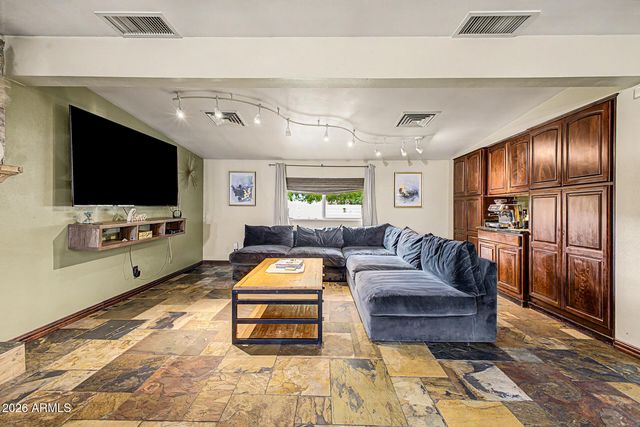3228 W SUNNYSIDE Avenue, Phoenix, AZ 85029
