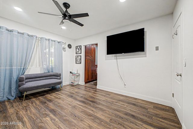 3228 W SUNNYSIDE Avenue, Phoenix, AZ 85029
