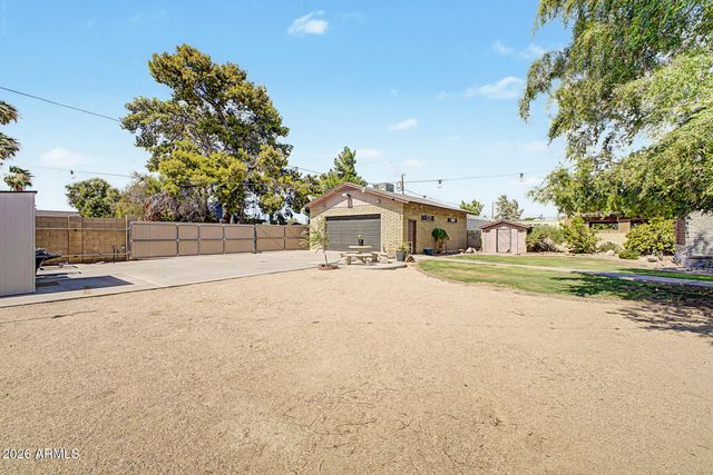 3228 W SUNNYSIDE Avenue, Phoenix, AZ 85029
