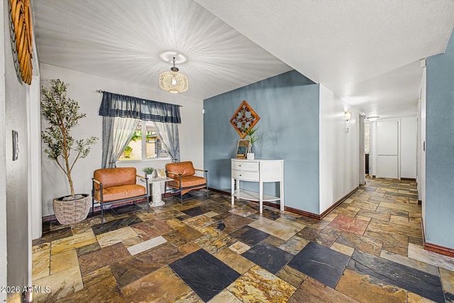 3228 W SUNNYSIDE Avenue, Phoenix, AZ 85029