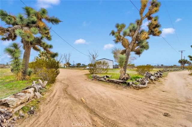 6450 Maricopa Road, Phelan, CA 92371