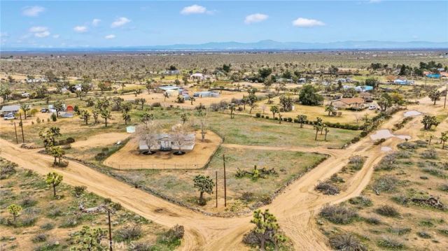 6450 Maricopa Road, Phelan, CA 92371
