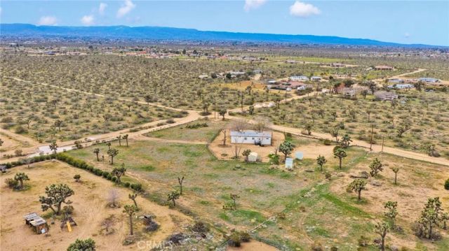6450 Maricopa Road, Phelan, CA 92371