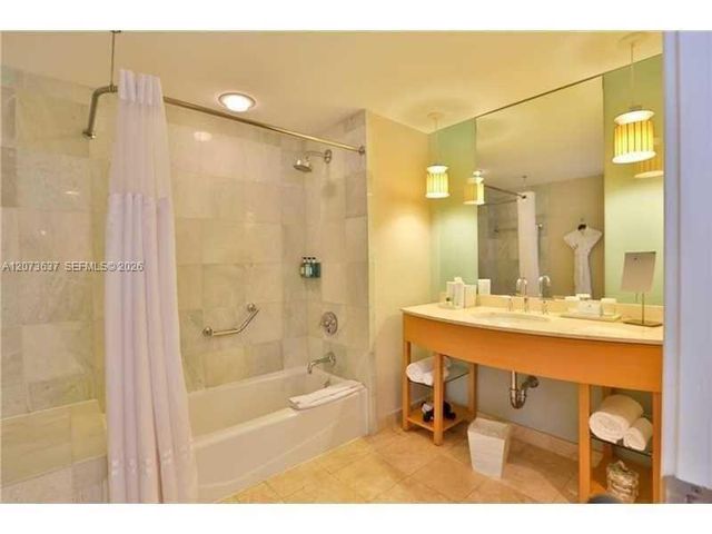 18683 Collins Avenue 1709, Sunny Isles Beach, FL 33160