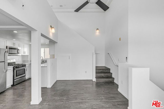 4980 S Centinela Avenue 12, Los Angeles, CA 90066