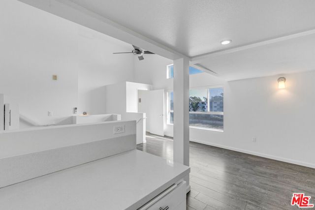 4980 S Centinela Avenue 12, Los Angeles, CA 90066