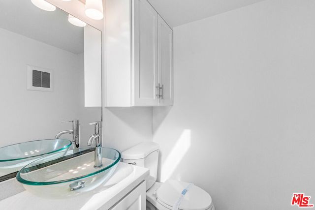 4980 S Centinela Avenue 12, Los Angeles, CA 90066