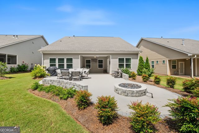 40 Greenleaf Pass, Sharpsburg, GA 30277