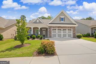 40 Greenleaf Pass, Sharpsburg, GA 30277
