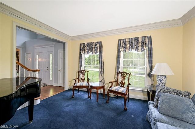 304 Fox Way, Chagrin Falls, OH 44022