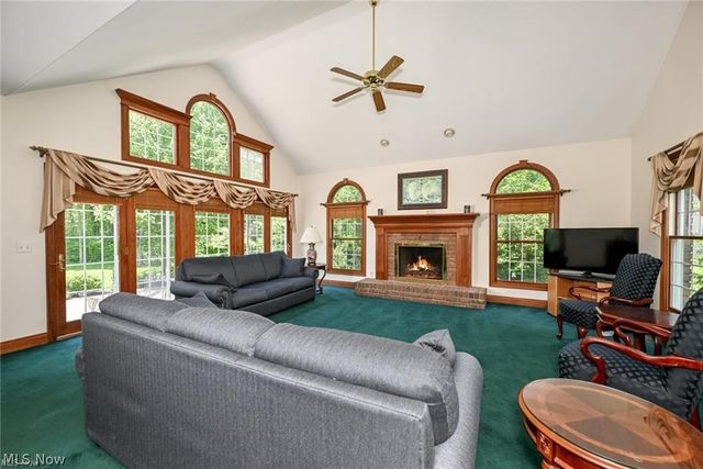 304 Fox Way, Chagrin Falls, OH 44022