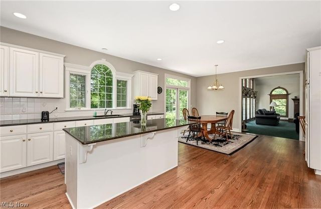 304 Fox Way, Chagrin Falls, OH 44022
