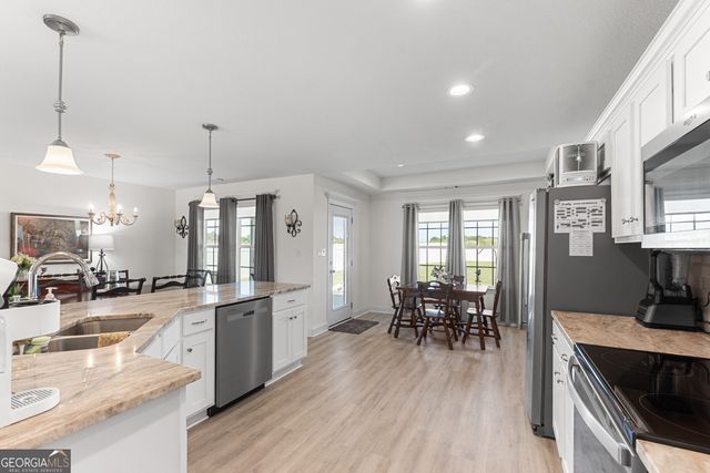 425 Lamplight Drive, Byron, GA 31008