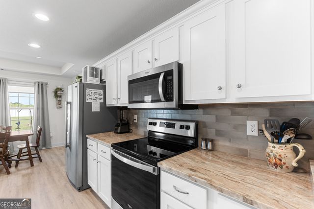 425 Lamplight Drive, Byron, GA 31008