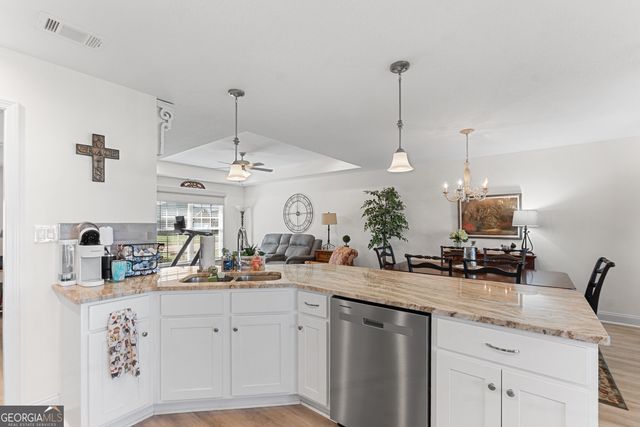 425 Lamplight Drive, Byron, GA 31008