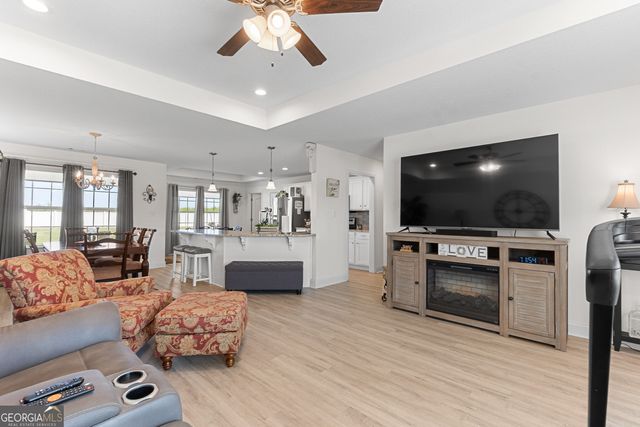 425 Lamplight Drive, Byron, GA 31008