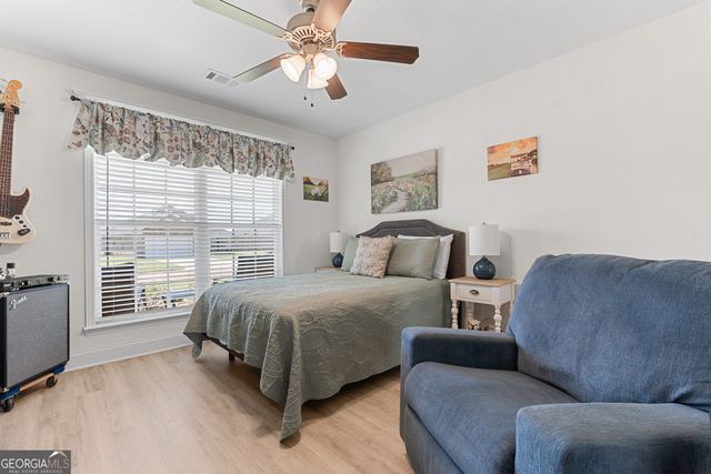 425 Lamplight Drive, Byron, GA 31008