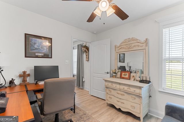 425 Lamplight Drive, Byron, GA 31008