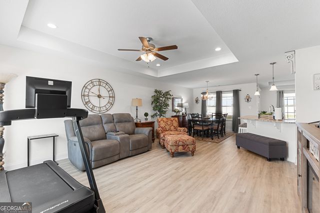 425 Lamplight Drive, Byron, GA 31008