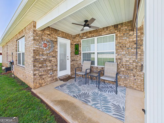425 Lamplight Drive, Byron, GA 31008