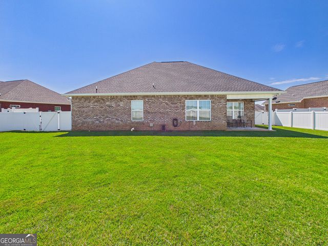 425 Lamplight Drive, Byron, GA 31008