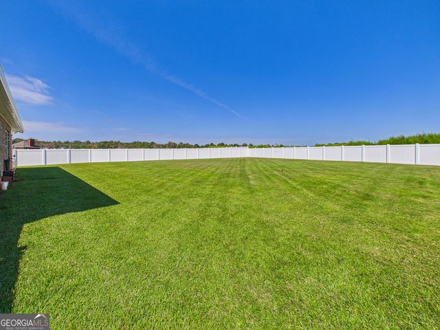 425 Lamplight Drive, Byron, GA 31008