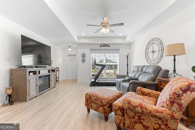 425 Lamplight Drive, Byron, GA 31008