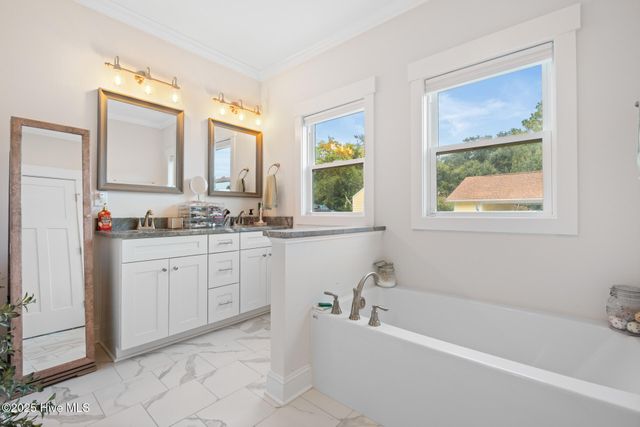 1406 Kings Landing Road, Hampstead, NC 28443