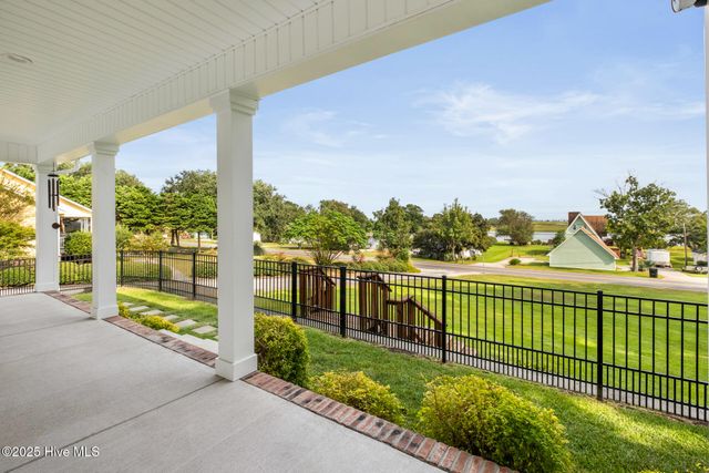 1406 Kings Landing Road, Hampstead, NC 28443