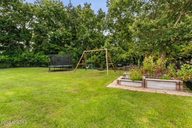 1406 Kings Landing Road, Hampstead, NC 28443