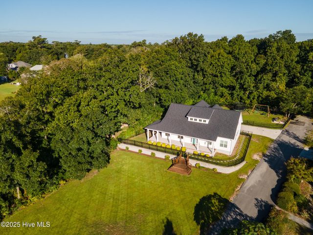 1406 Kings Landing Road, Hampstead, NC 28443