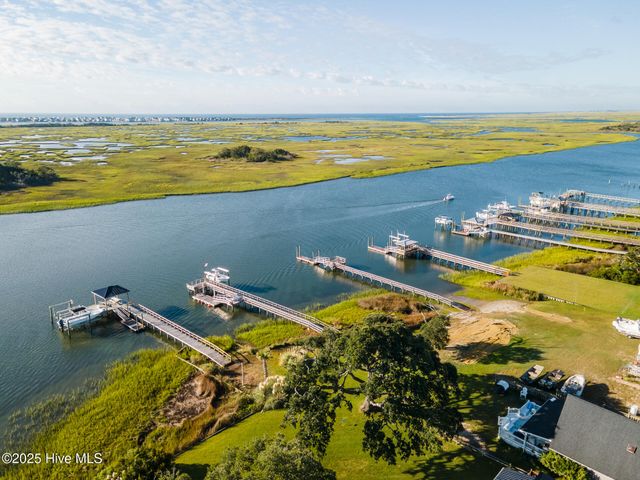 1406 Kings Landing Road, Hampstead, NC 28443