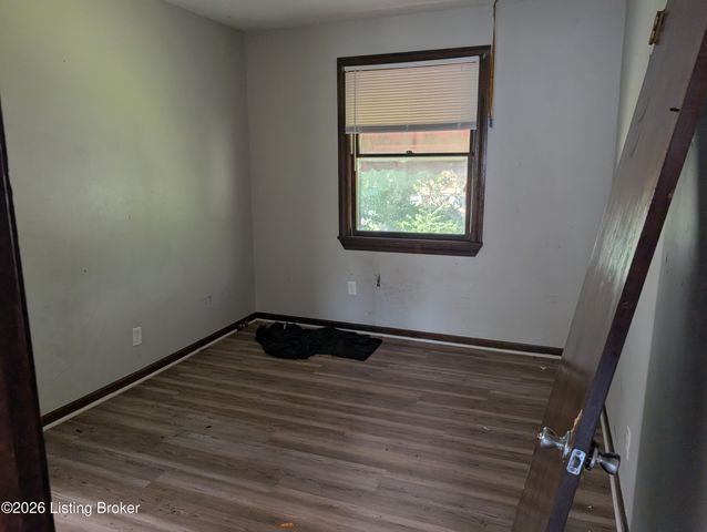 676 Cecil Ave, Louisville, KY 40211