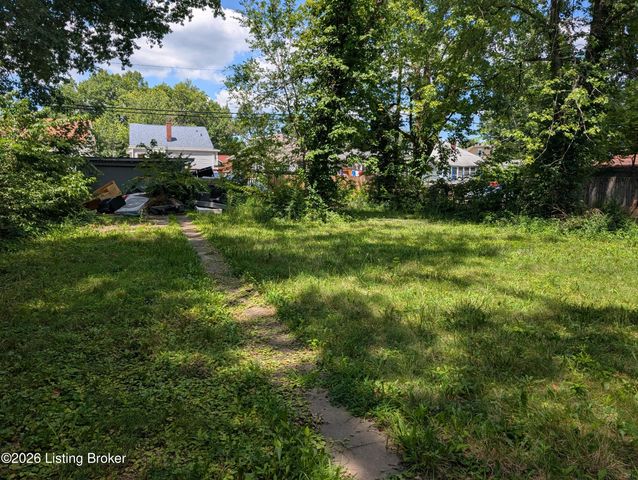 676 Cecil Ave, Louisville, KY 40211