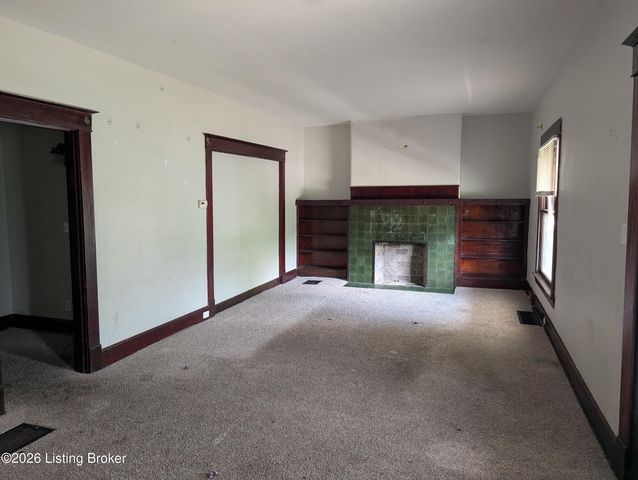 676 Cecil Ave, Louisville, KY 40211