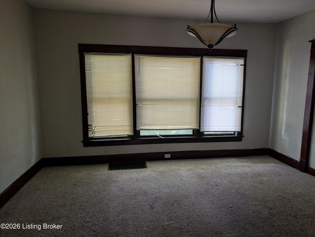 676 Cecil Ave, Louisville, KY 40211
