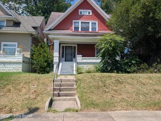 676 Cecil Ave, Louisville, KY 40211