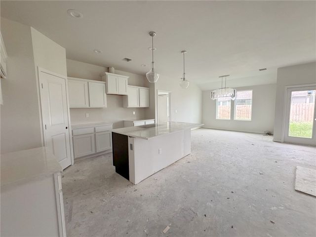 9209 Neena Dr, Corpus Christi, TX 78409