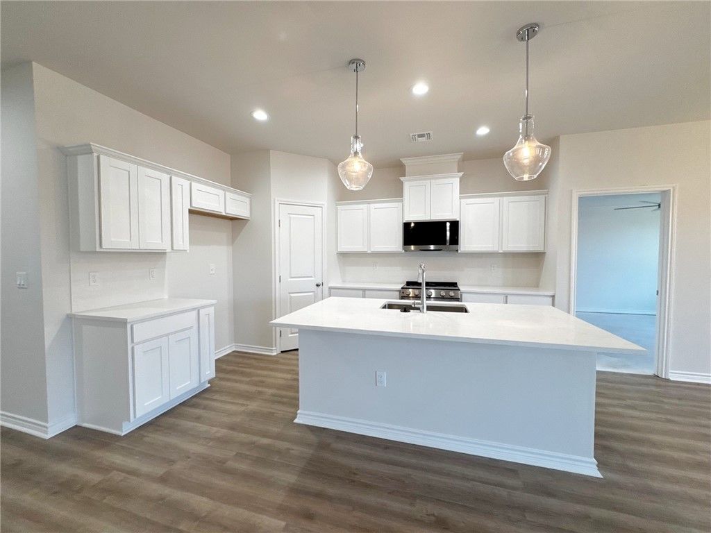 9209 Neena Dr, Corpus Christi, TX 78409 — photo 4