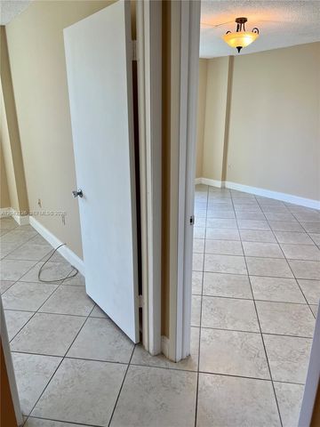 919 Hillcrest Dr 102, Hollywood, FL 33021