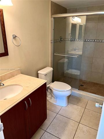 919 Hillcrest Dr 102, Hollywood, FL 33021