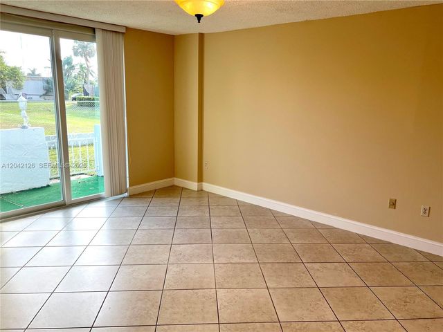 919 Hillcrest Dr 102, Hollywood, FL 33021