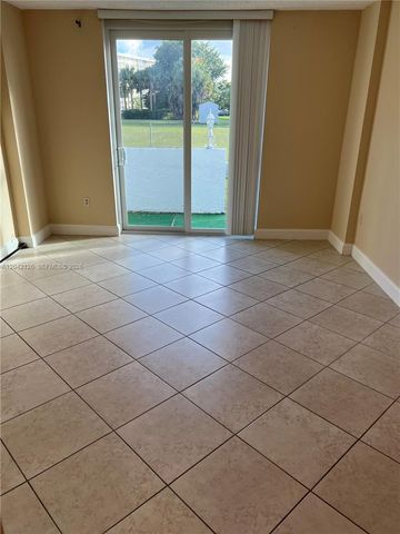 919 Hillcrest Dr 102, Hollywood, FL 33021