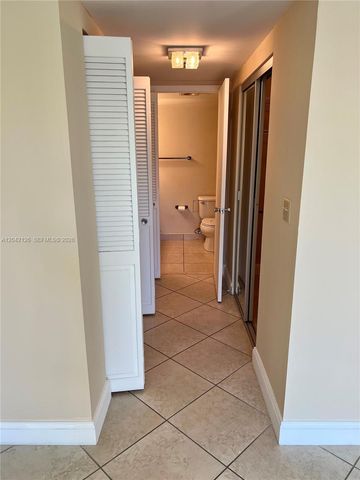 919 Hillcrest Dr 102, Hollywood, FL 33021