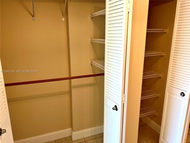 919 Hillcrest Dr 102, Hollywood, FL 33021