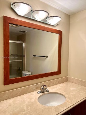 919 Hillcrest Dr 102, Hollywood, FL 33021