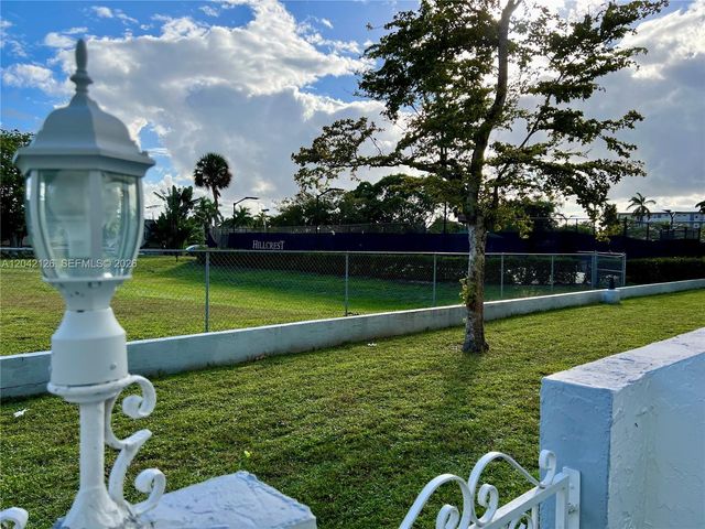 919 Hillcrest Dr 102, Hollywood, FL 33021