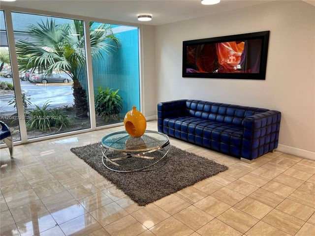 919 Hillcrest Dr 102, Hollywood, FL 33021